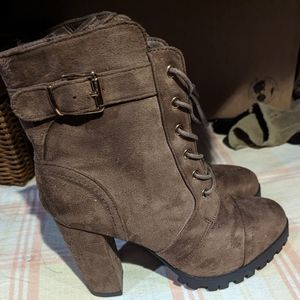 Lace-up combat boots UNISEX! (W-10)(M-9.5)